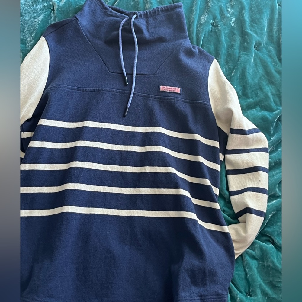Vineyard vines sweater
